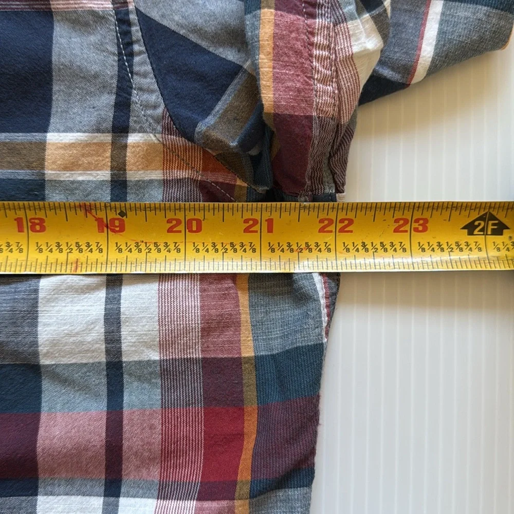 Banana Republic Men's large multicolor Plaid untucked slim fit button down shirt